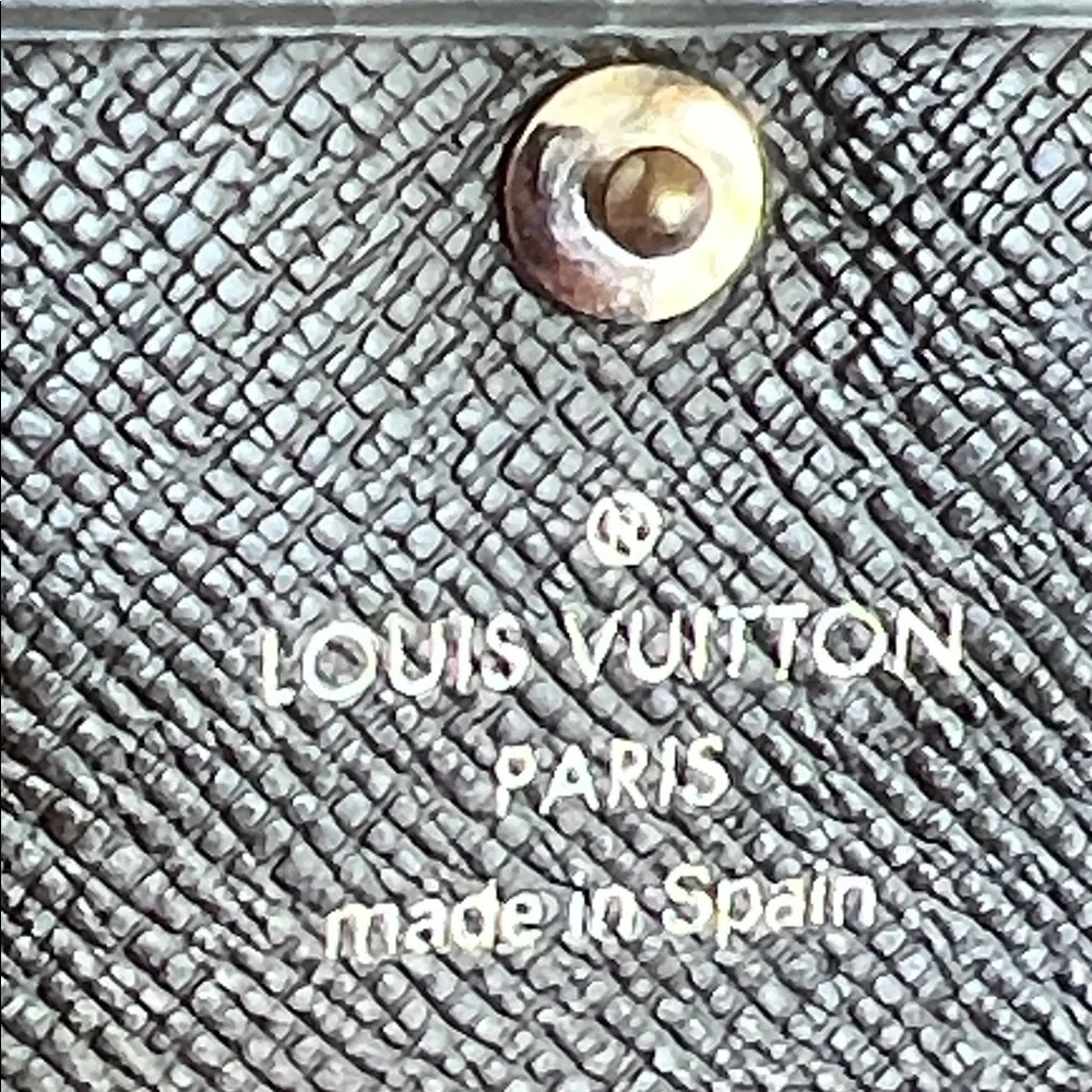 LV Louis Vuitton Black Epi Multicles 4 Key Ring Hoop Wallet unisex VTG Auth.